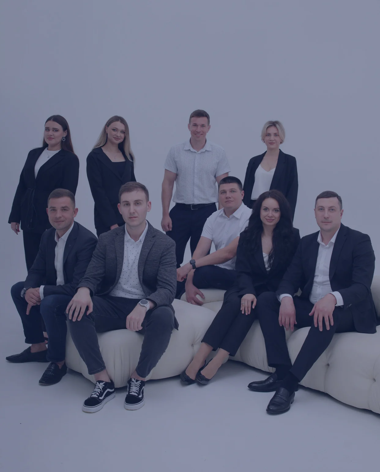 Зображення дружньої команди професіоналів ЮК "Прасолов та Партнери". Адвокати по статті 130 КУпАП